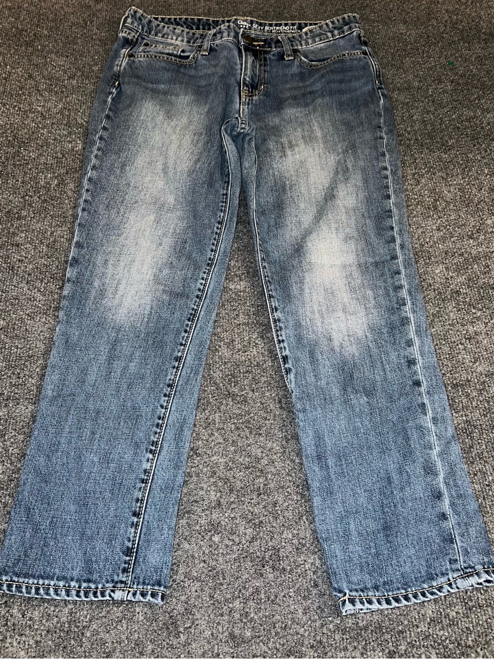 GAP Women's Light Blue Cropped Ankle Jeans